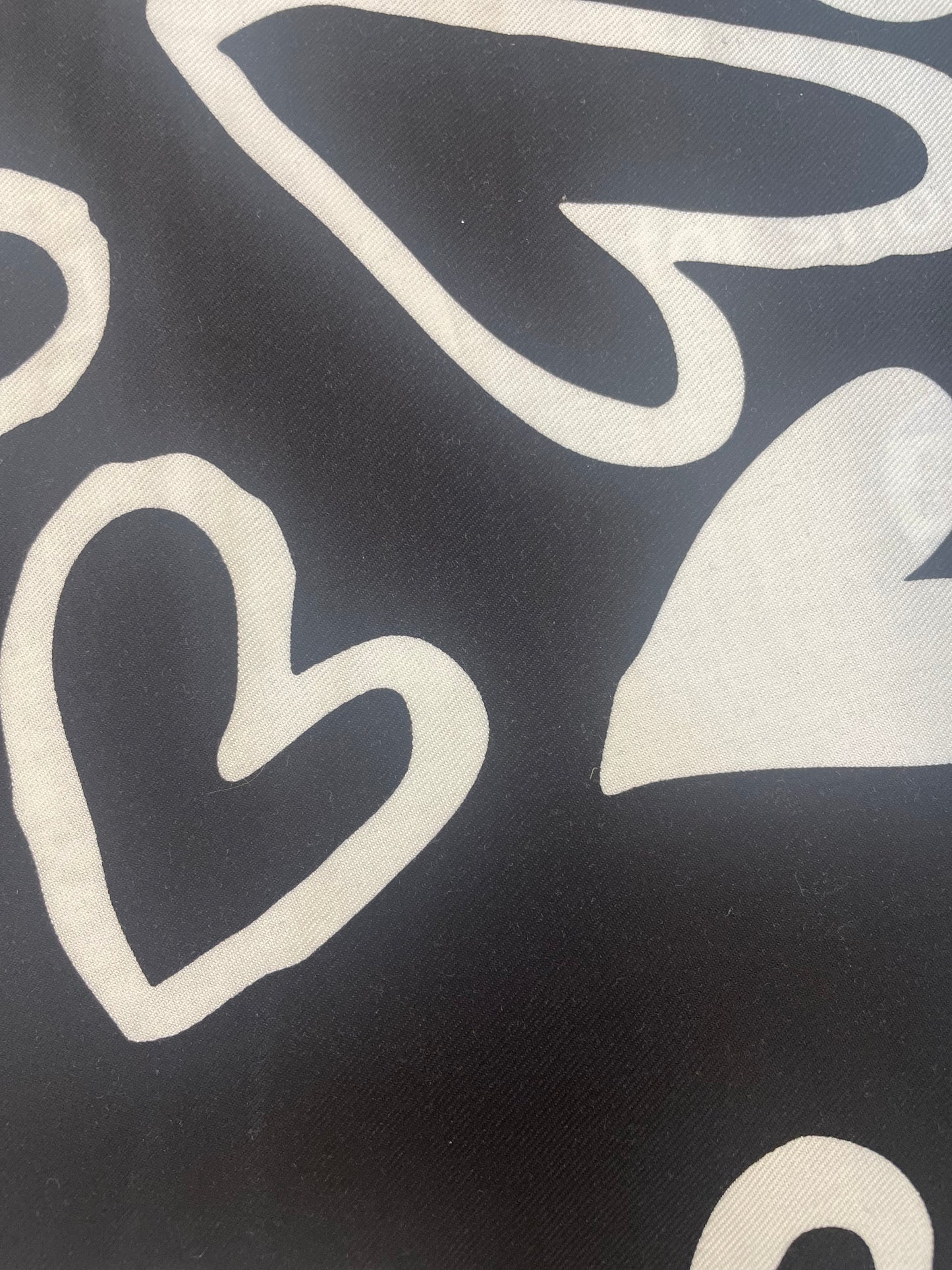 Rayon Twill Heart Print -Black/ White