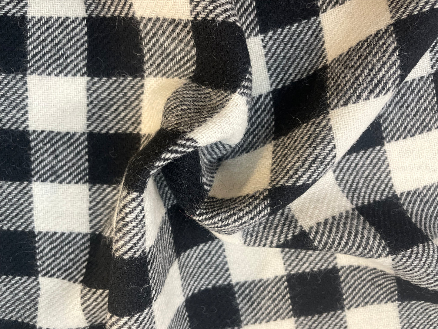 Buffalo Plaid Wool - Warm White & Black