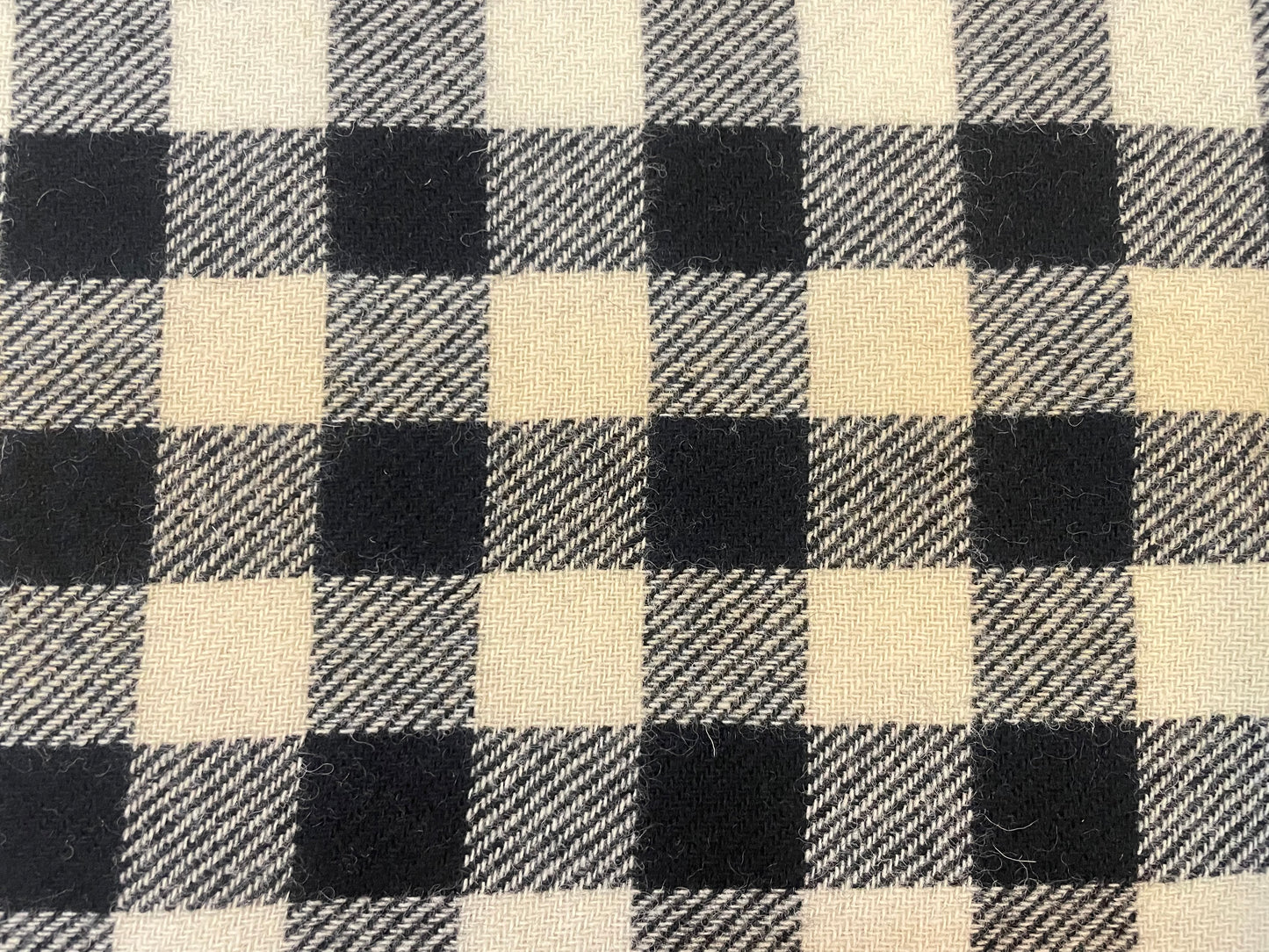 Buffalo Plaid Wool - Warm White & Black