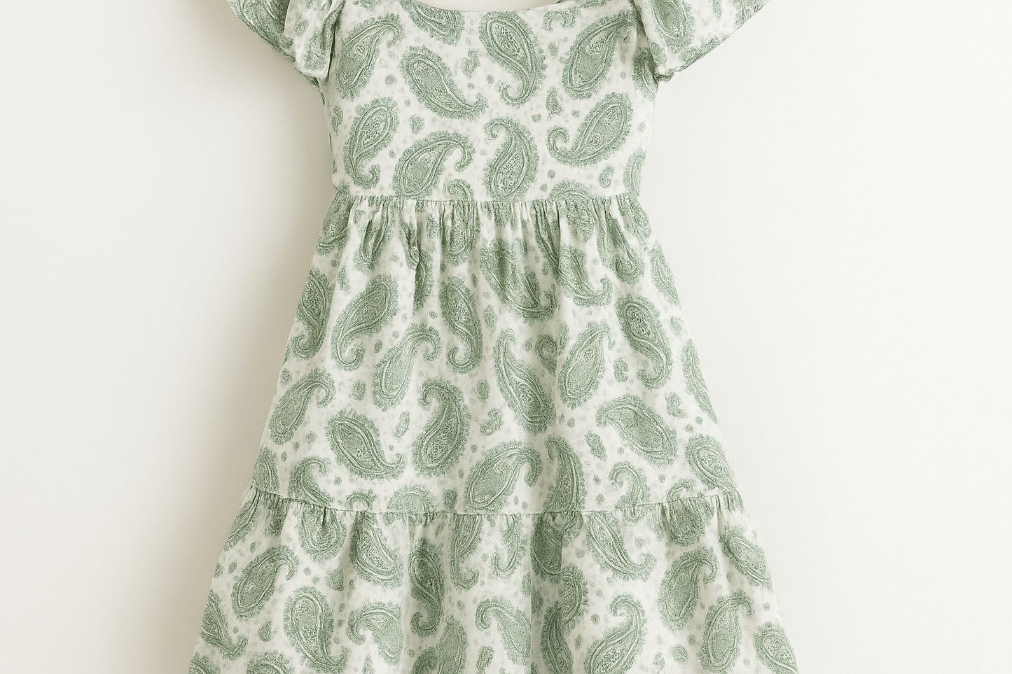 A LOVELY SUMMER DRESS WITH Paisley Printed Lightweight Cotton - Green & White