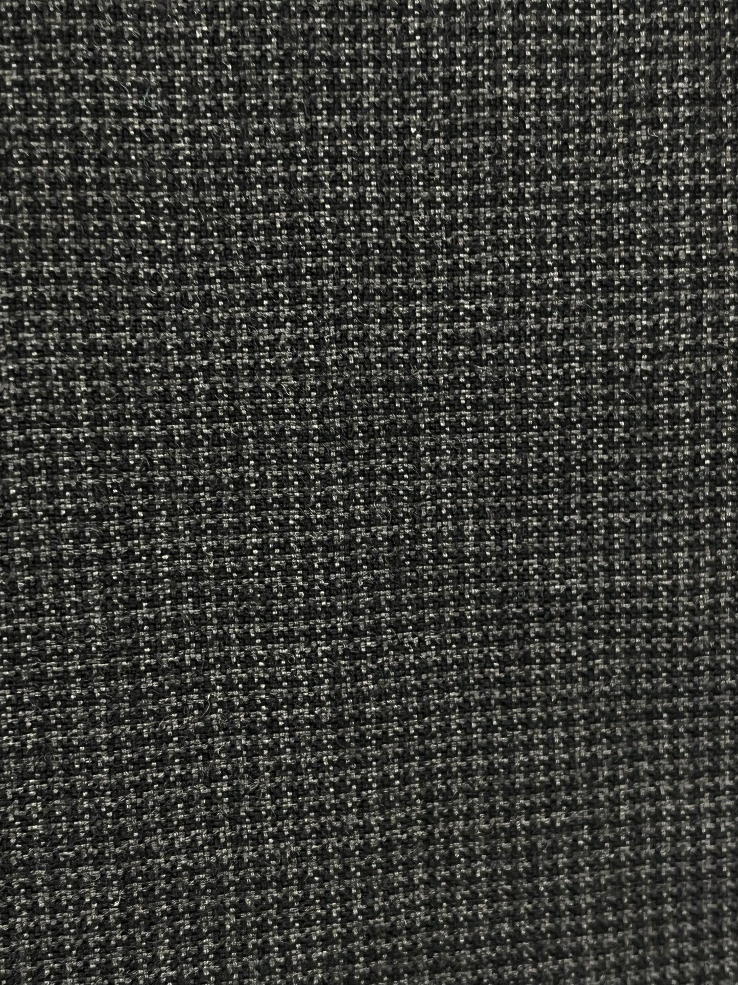 Tropical 100% Virgin Wool Suiting - Fine Houndstooth - Grey & Black