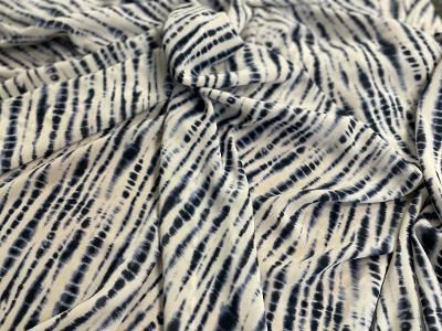 Poly crepe de chine- Off White / Blue Navy