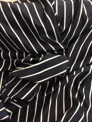 Poly crepe de chine- Light Gray/Black