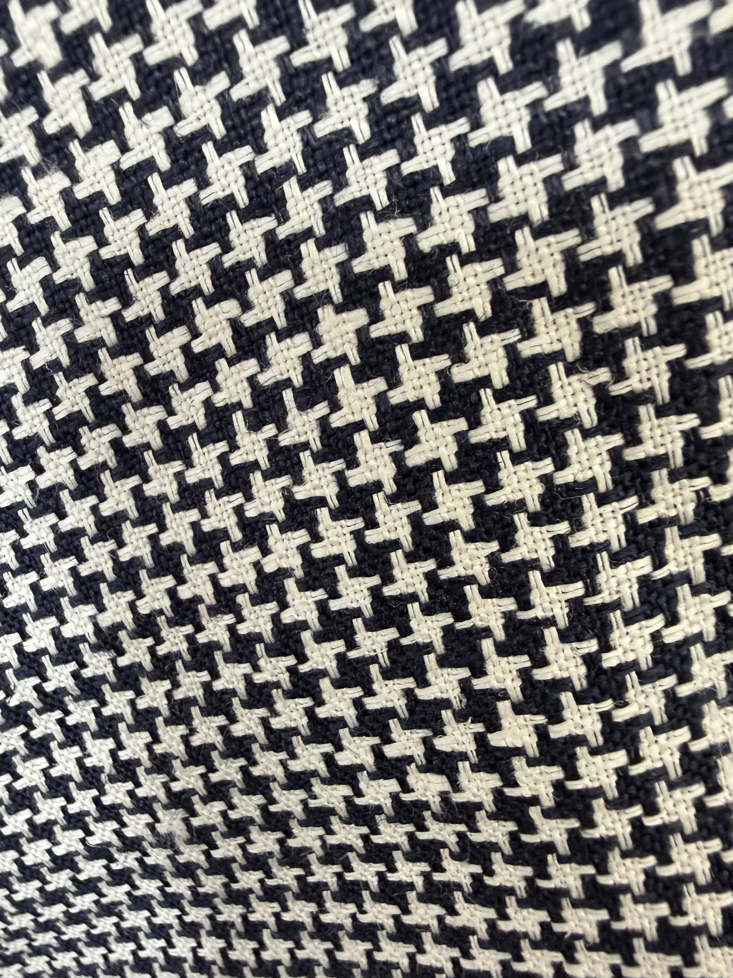 Woven Houndstooth Linen - Ivory & Navy