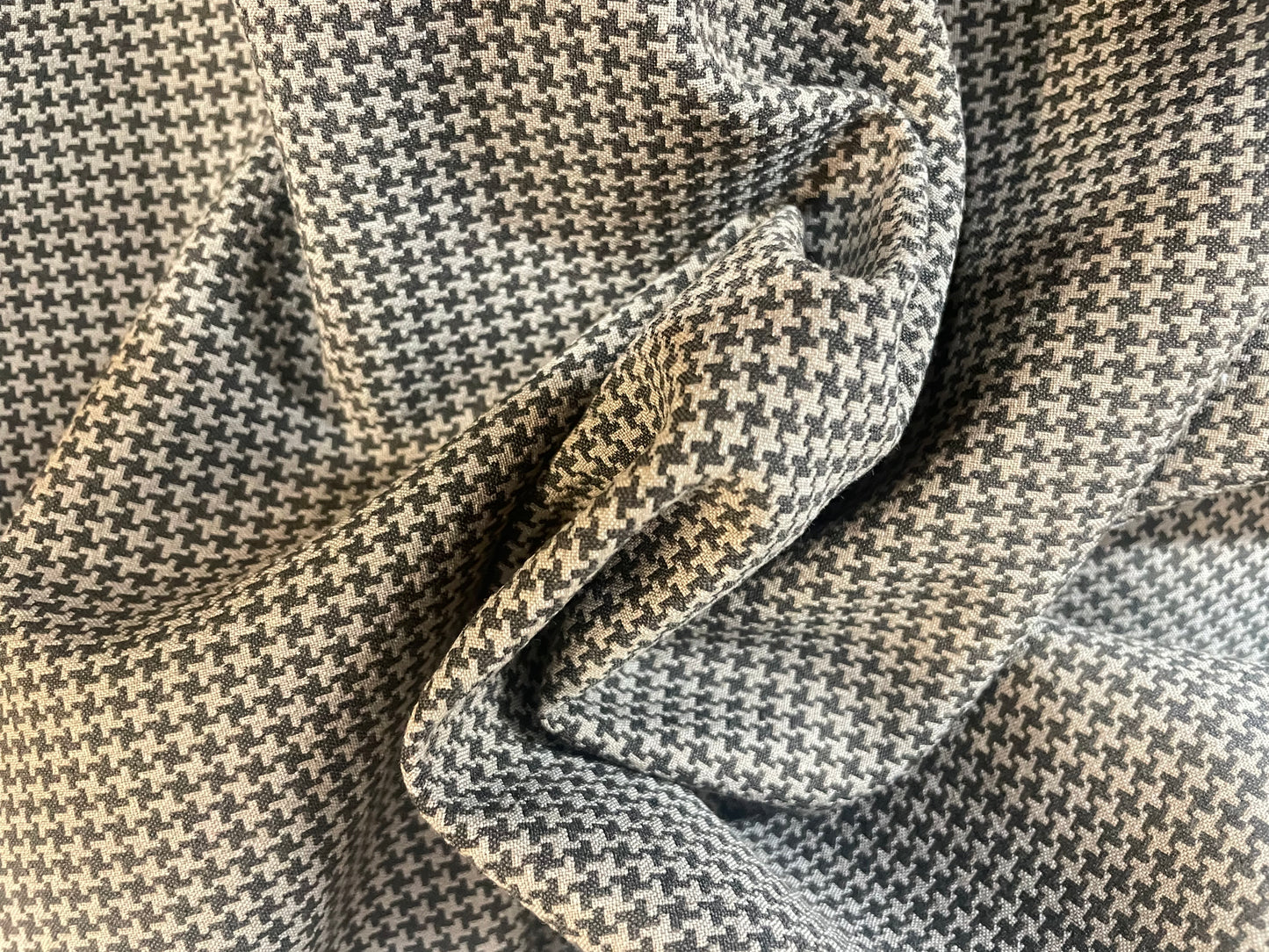 Italian Double-Sided Cotton & Wool Blend - Houndstooth - Brown & Taupe
