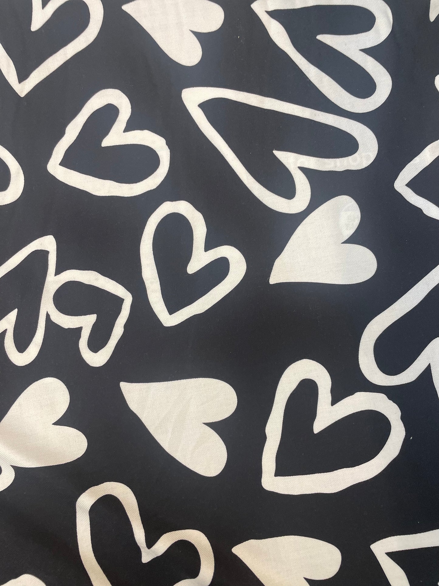 Rayon Twill Heart Print -Black/ White