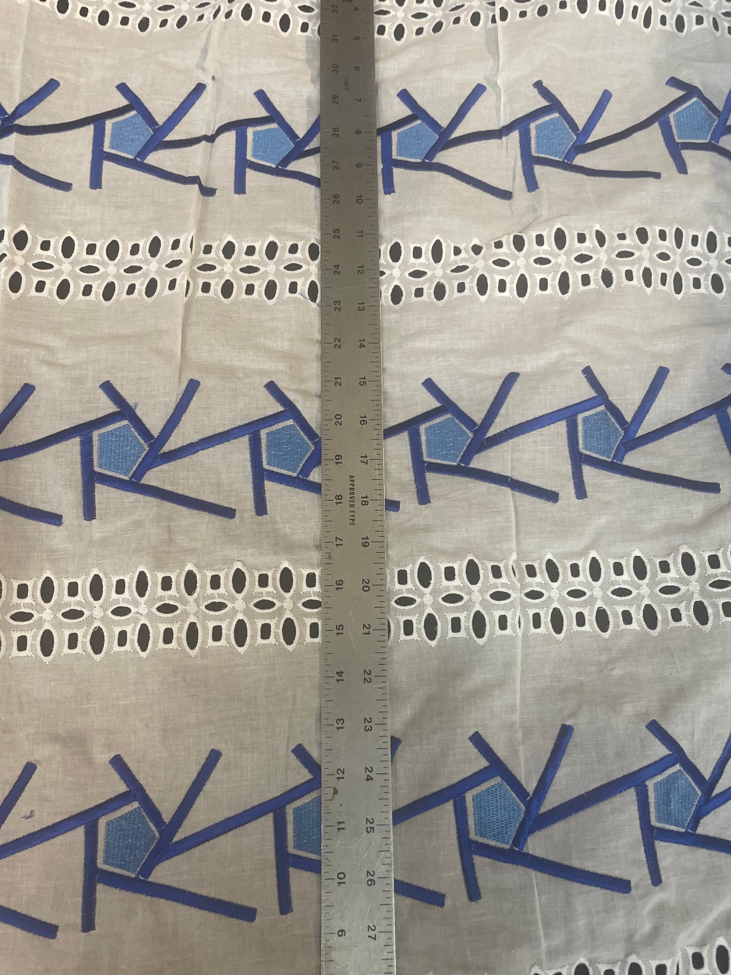 Eyelet & Geometric Embroidered Cotton - White & Blue