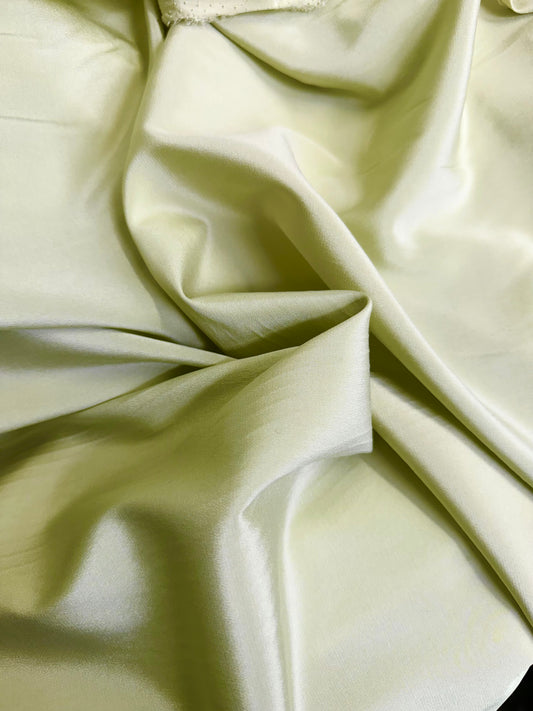 Wide Stretch Silk Crepe De Chine - Light Spring Green