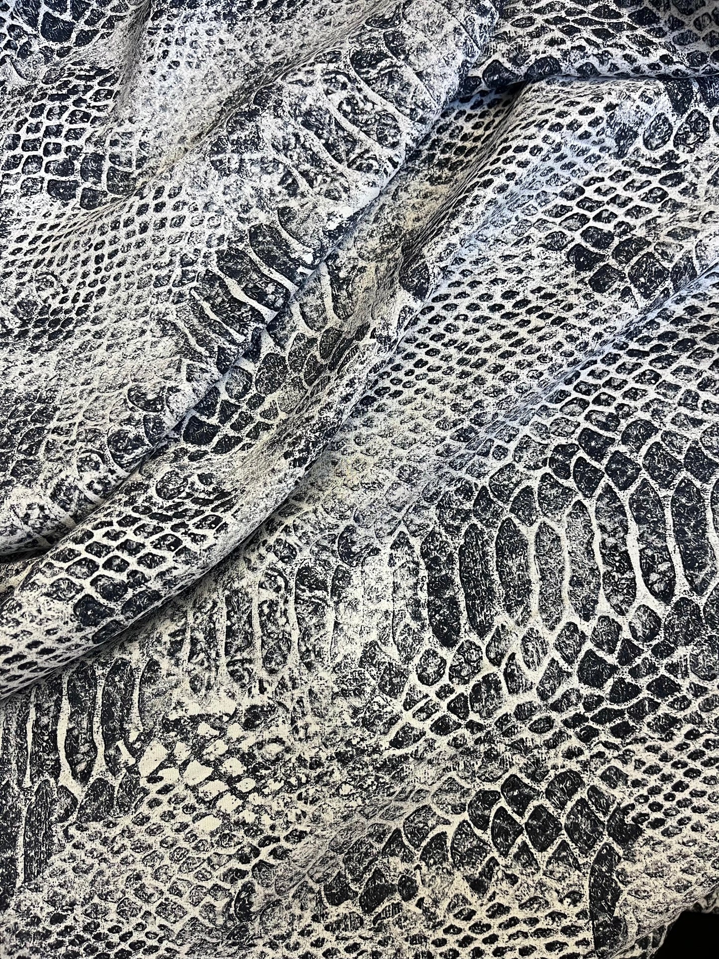 Matte Printed Silk Charmeuse - Snakeskin Black & White