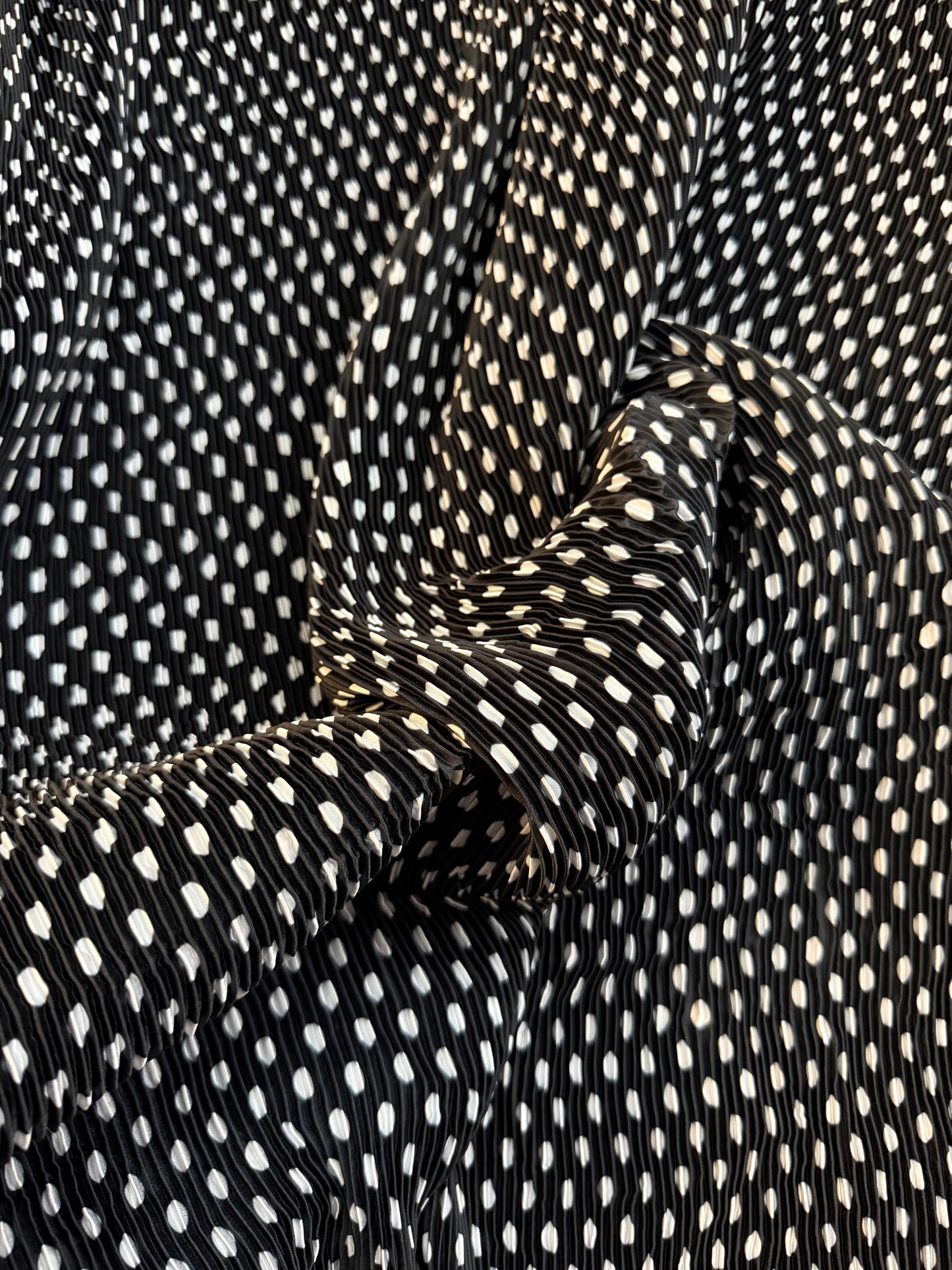 Micro Pleated Poly - Mini Polka Dot