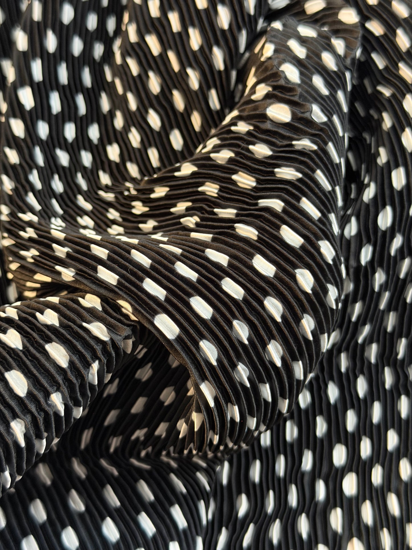 Micro Pleated Poly - Mini Polka Dot