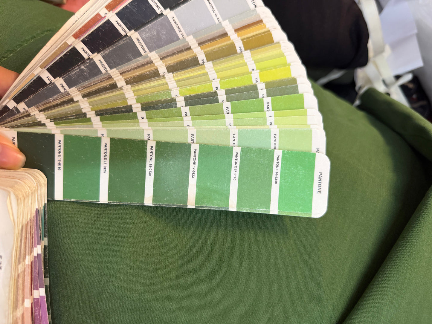 Stretch Linen - Forest Green