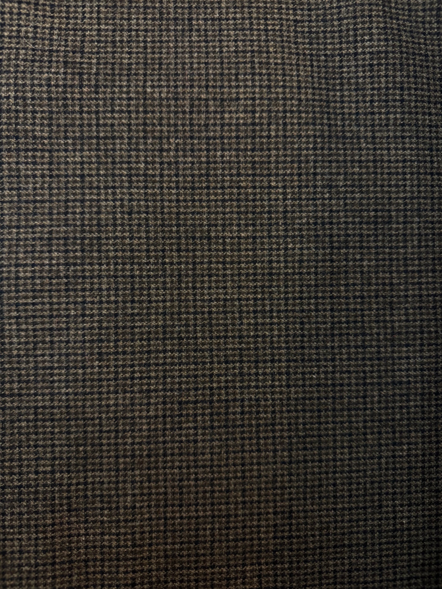 Heritage Label - Italian Houndstooth Plaid Wool - Grey & Black