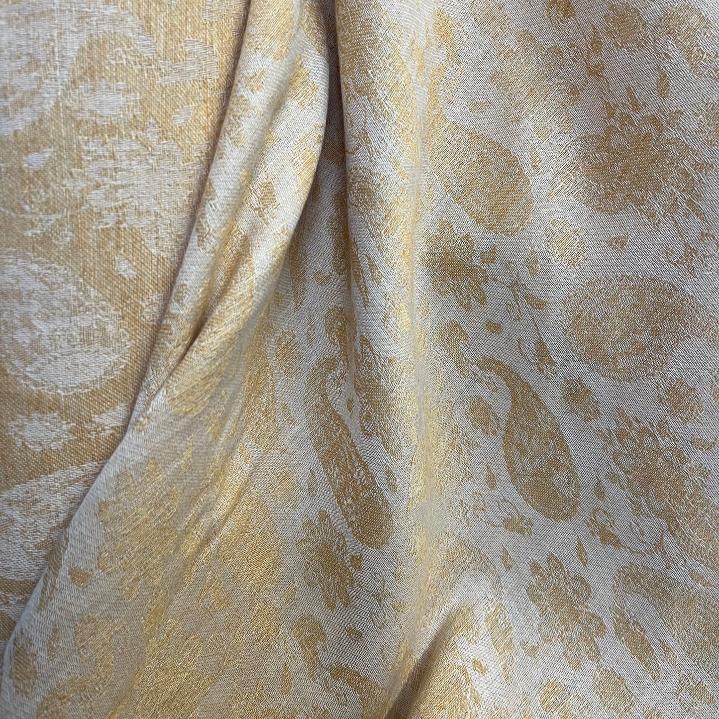 Italian Cotton/Linen Paisley Jacquard - Gold & Off White – metrotextilesnyc